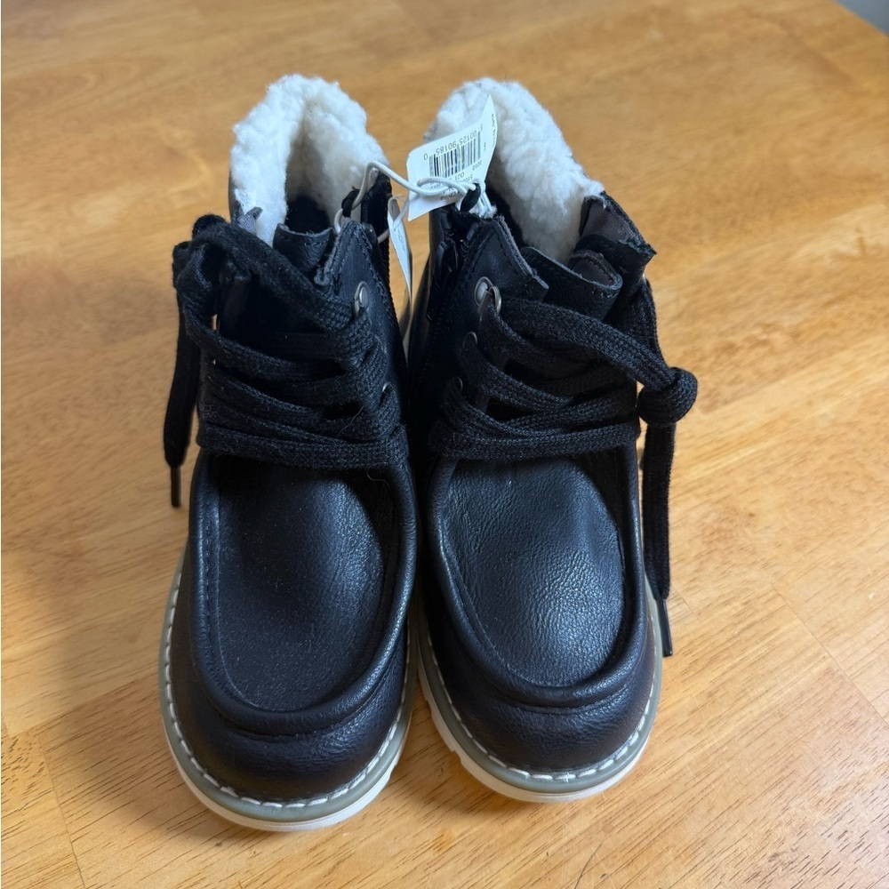Old Navy Kids Hiker Boot Black With Sherpa Size 10 New!